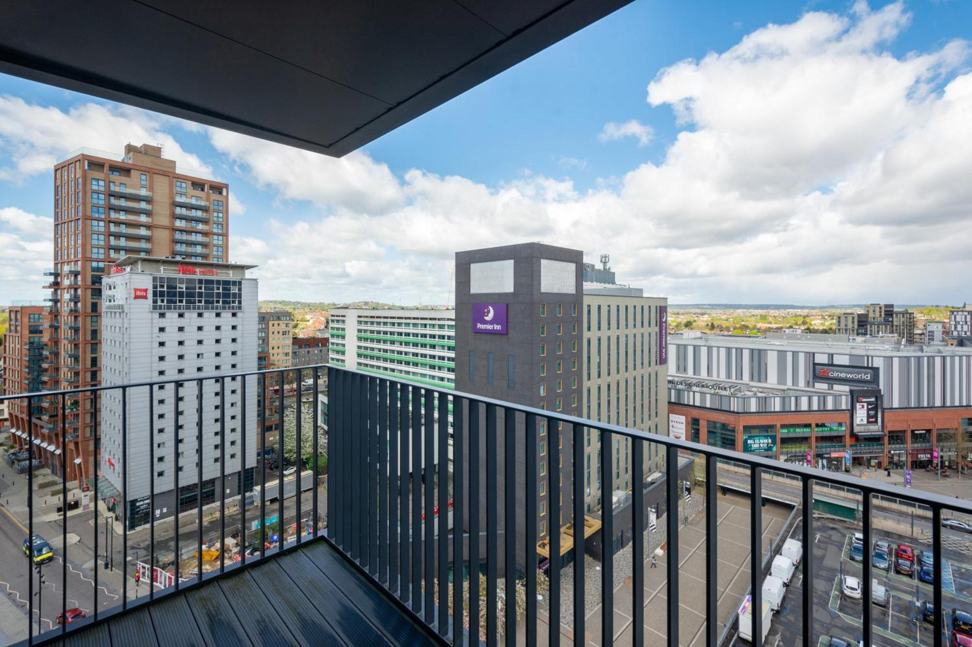 Mysquare State-Of-The-Art 1 Bedroom Apartments Near Wembley Park London Ngoại thất bức ảnh